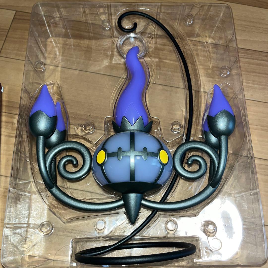 炎がまたたくLEDライト シャンデラ