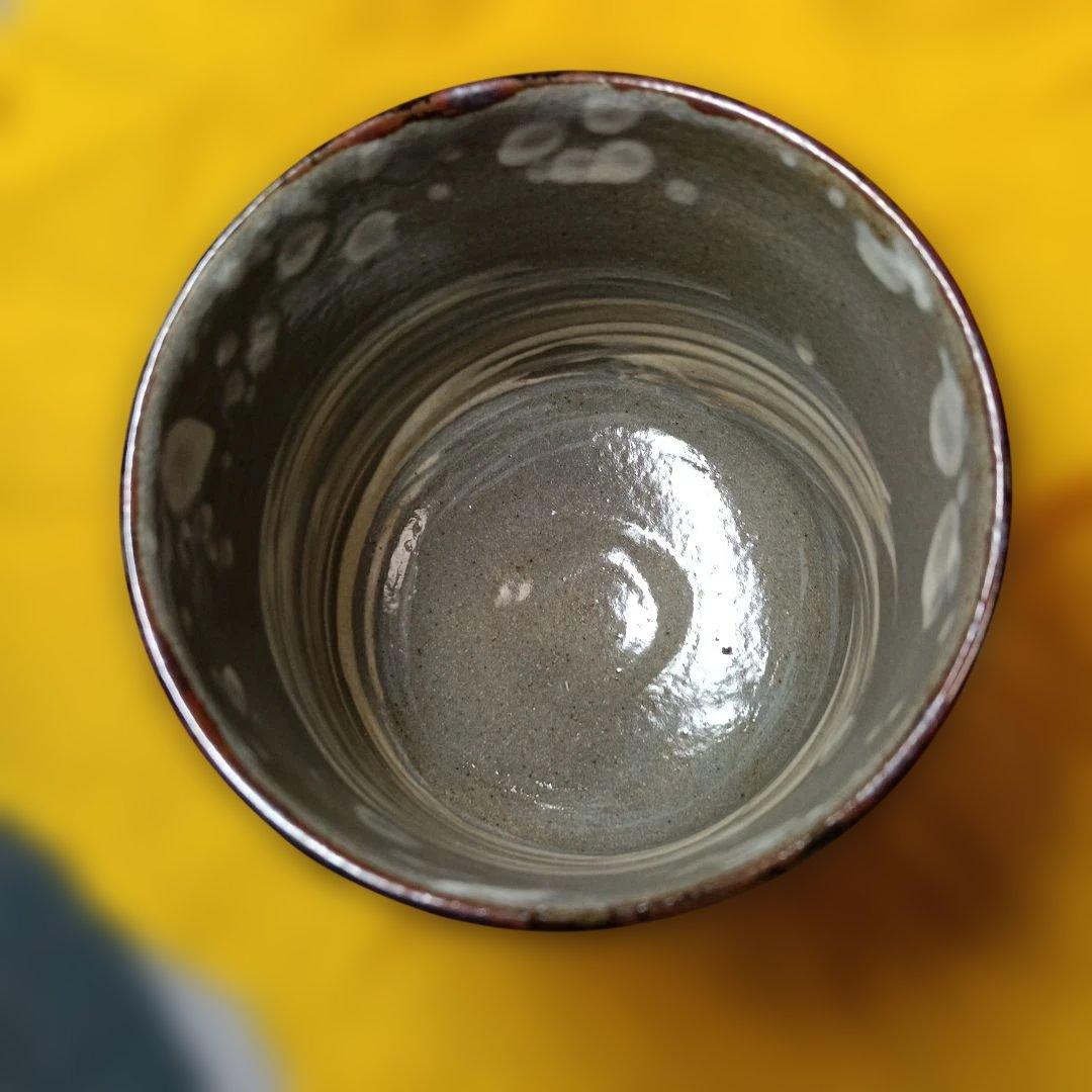 筒茶碗·菰山窯 「雪笹」