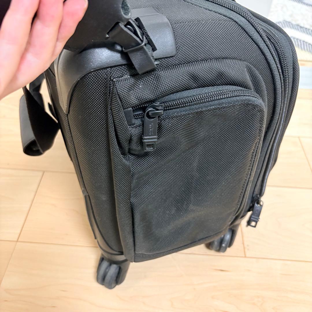 TUMI 4ウィールド コンパクト ビジネス 022652D2 Alpha II