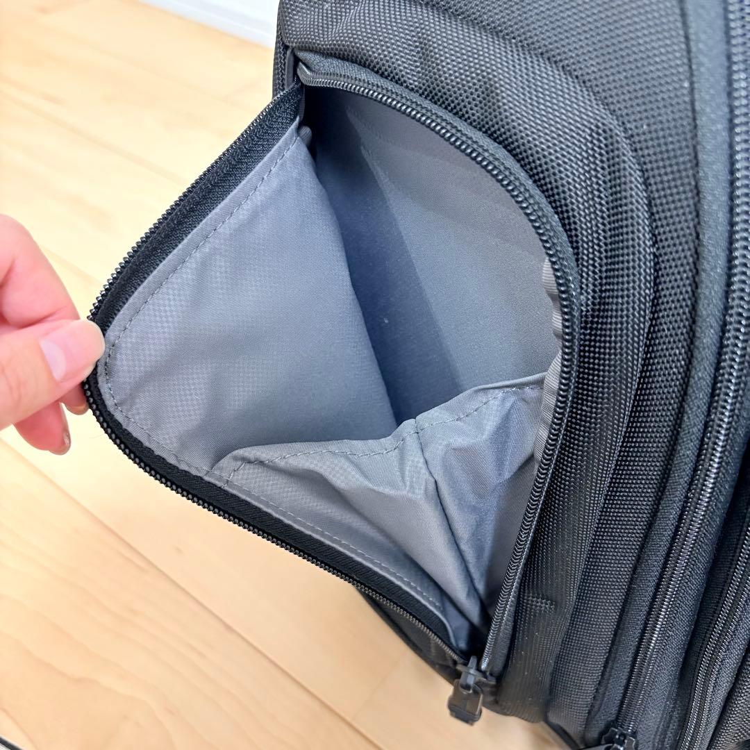 TUMI 4ウィールド コンパクト ビジネス 022652D2 Alpha II