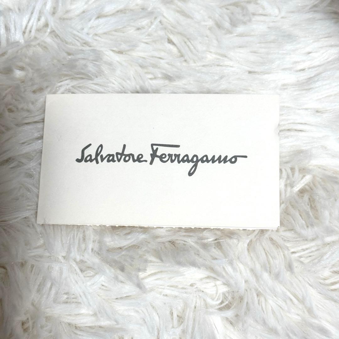 フェラガモ ダブルガンチーニ　ハンドバッグ　ゴールド金具　フォーマル　レザー