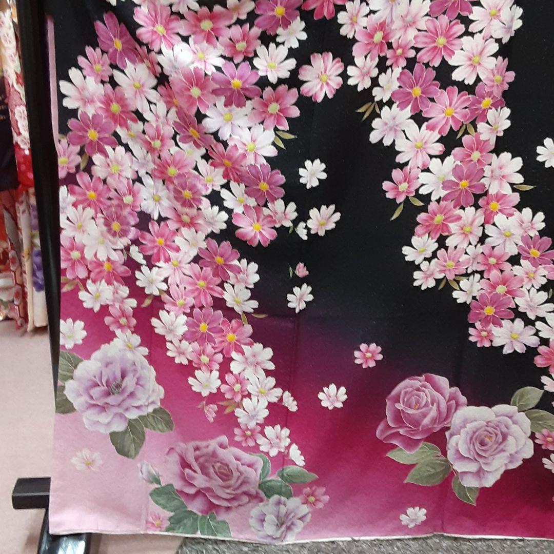 574.正絹振袖、黒バラ、160ぐらい