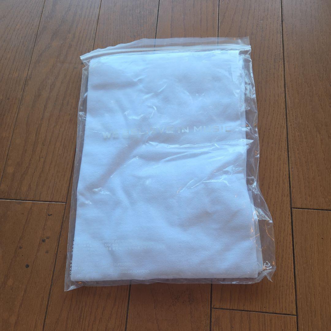 HYBE INSIGHT T-SHIRT ホワイト S