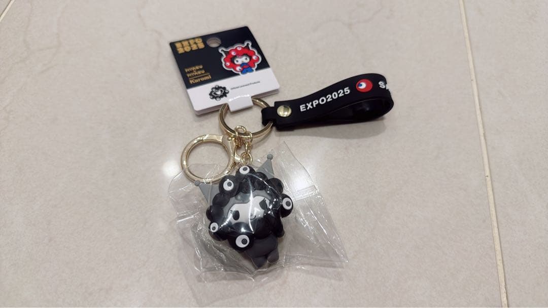 【大阪万博】黒ミャクミャク サンリオキーホルダー　クロミ