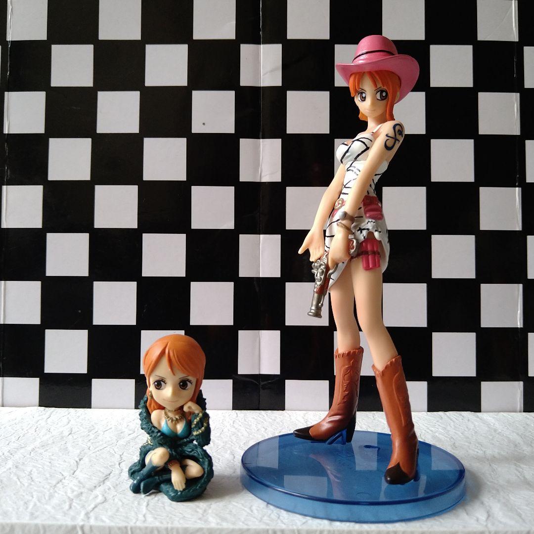 ワンピース　フィギュア　麦わらの一味　ナミ　２３体　ジャンクおまけ　２体　セット