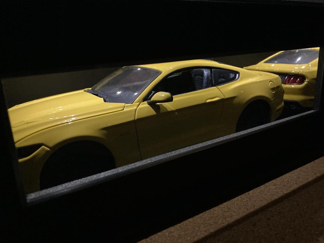 ミニカー用ジオラマ：1/18 ショールーム＆ガレージⅣ（吹き抜け2階タイプ）