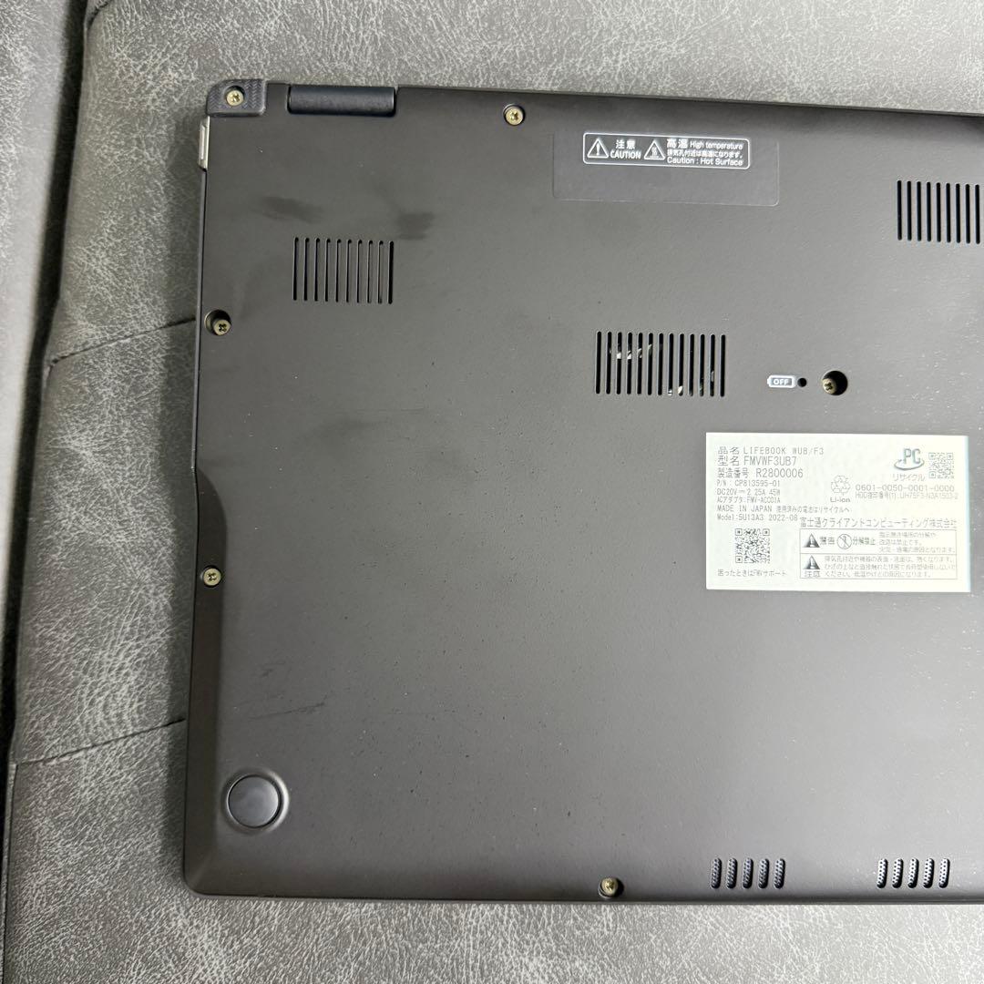 未使用☆富士通　LIFEBOOK　WUB　F3　FMVWF3UB7　ノートPC
