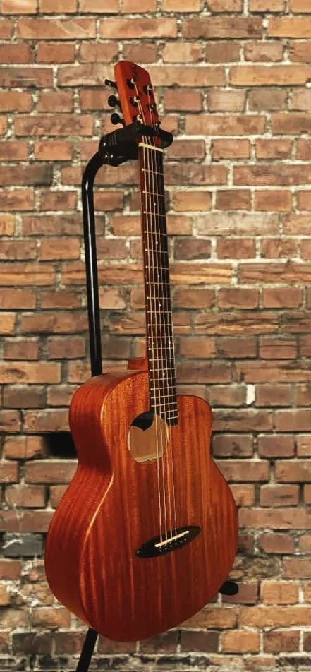 Anuenue MY20 マホガニー ミニギター pu フィッシュマン