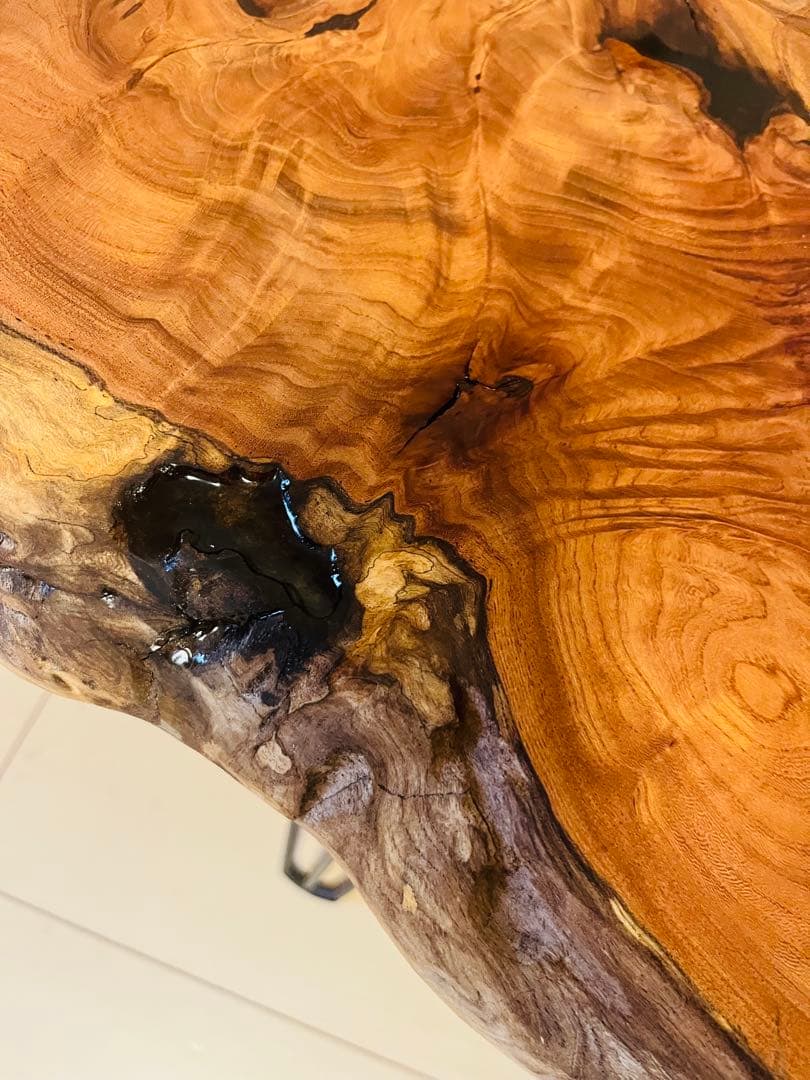 けやき　輪切りテーブル　一枚板　ローテーブル サイドテーブル　レジンテーブル