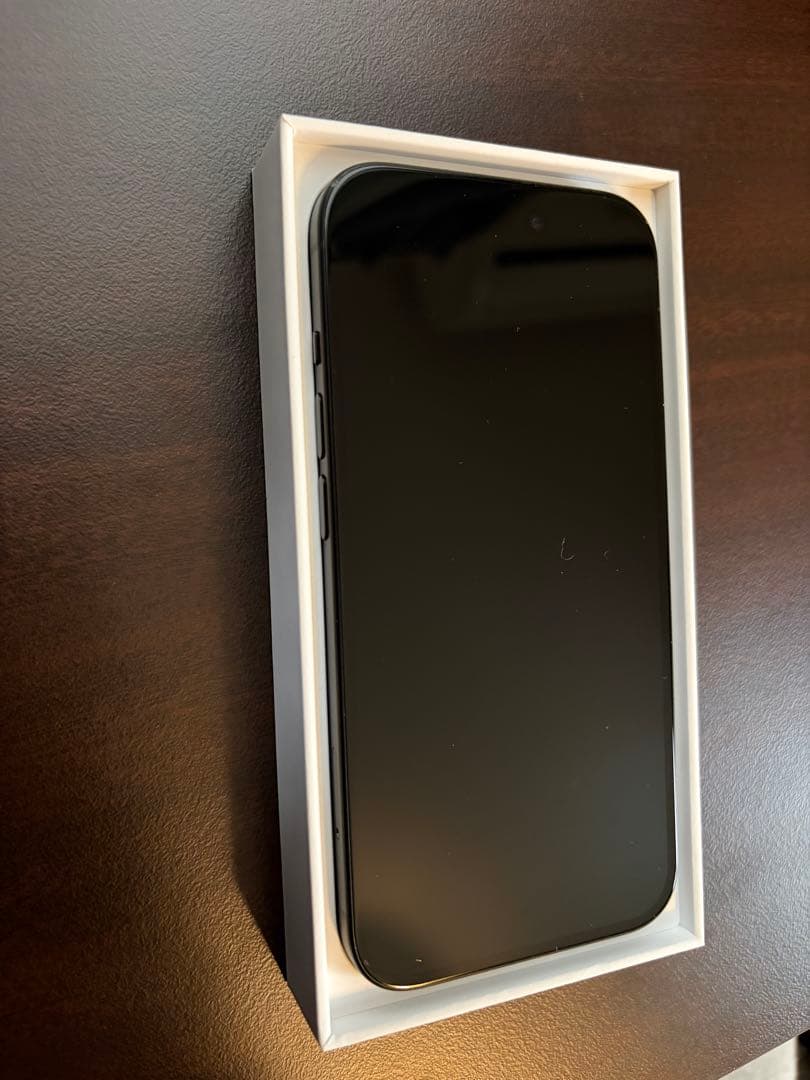 iPhone 15 ブラック 128GB