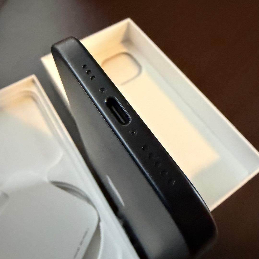 iPhone 15 ブラック 128GB