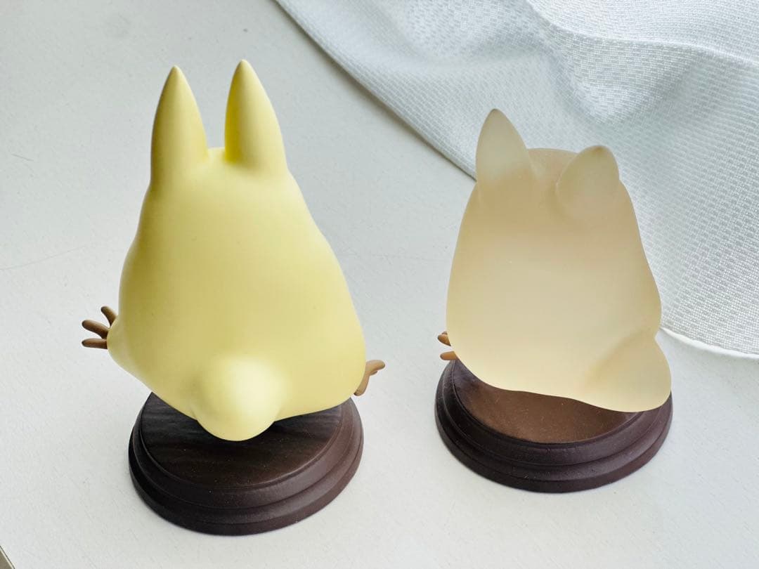 【値下げ中】小トトロ2体　手のひらサイズ置物（箱付き）