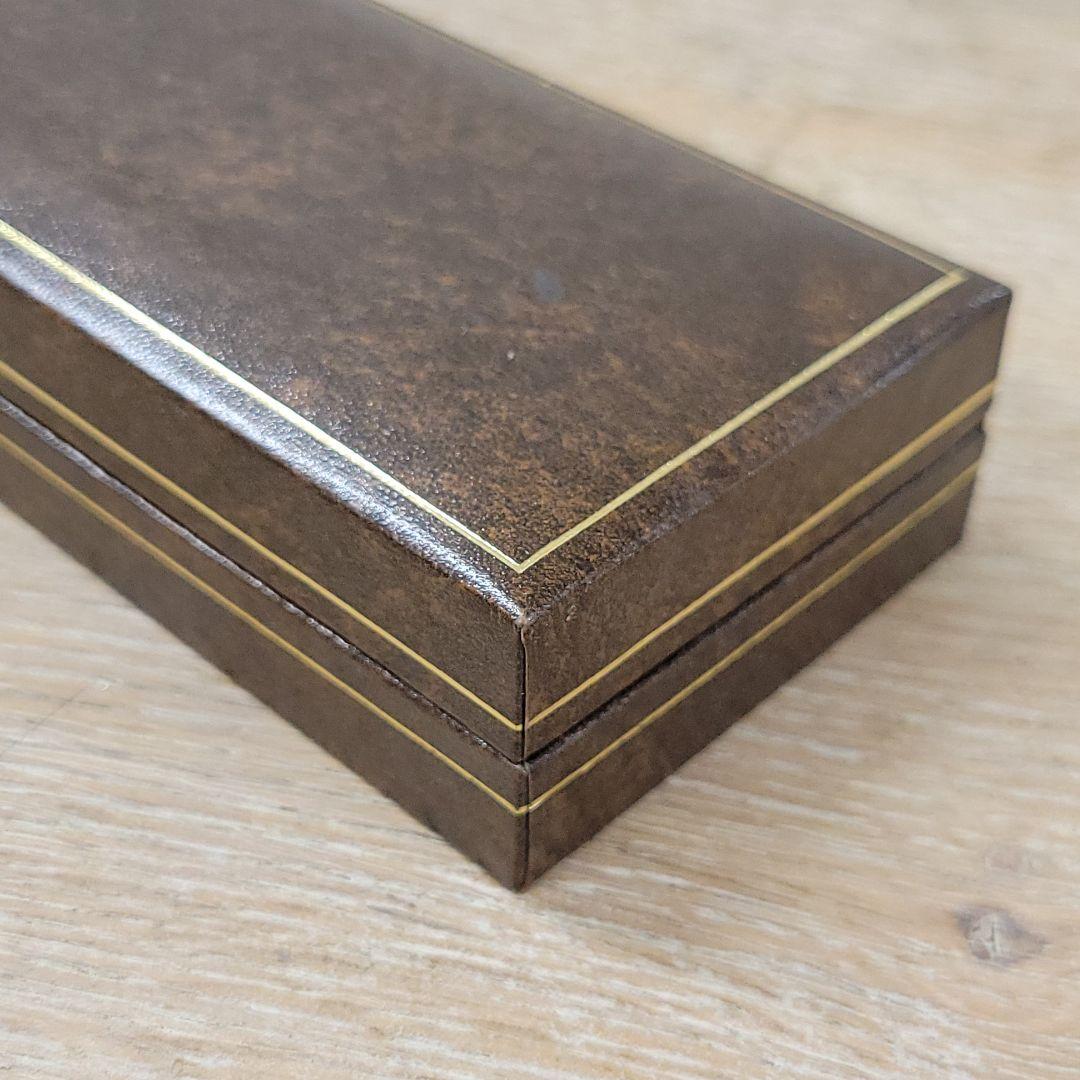 純正ケース付き GUCCI グッチ レディース腕時計 スクエアフェイス 革ベルト