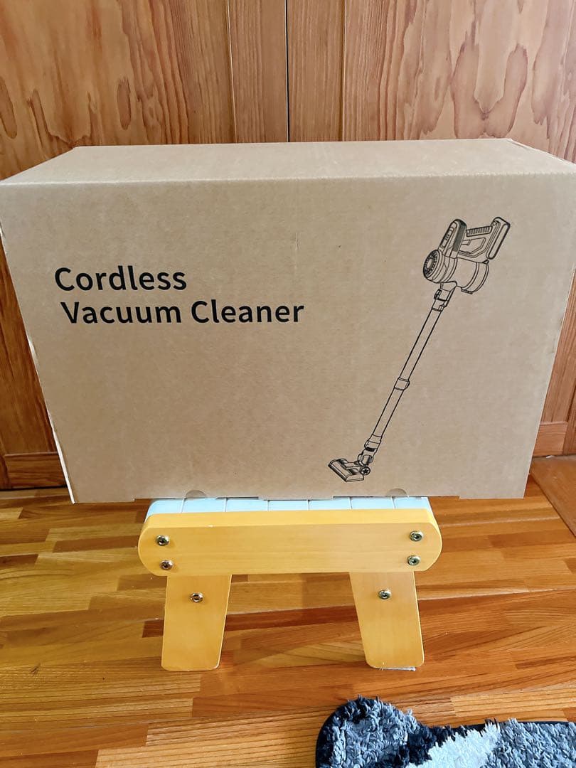 掃除機 コードレス【超軽量自走式設計・グリーンLEDライト搭載】50000PA