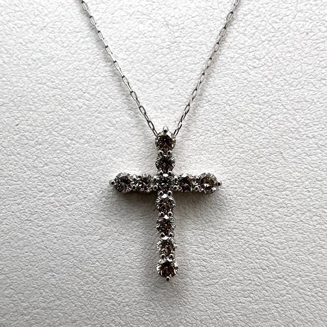 プラチナpt900ペンダントトップ　クロス　ダイヤ0.5ct 0.88 g