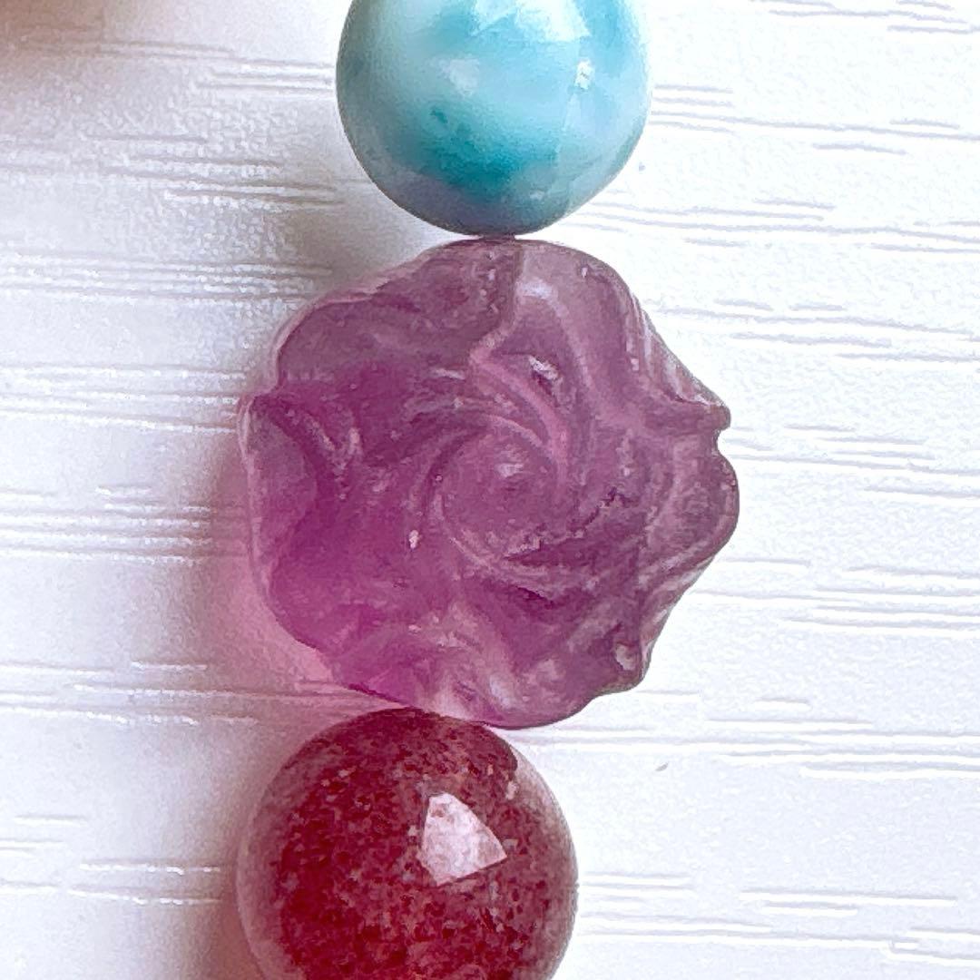 みーちゃん様♥️ラリマー＆アラシャン くま・ストロベリー大粒いちご天然石ブレス時計