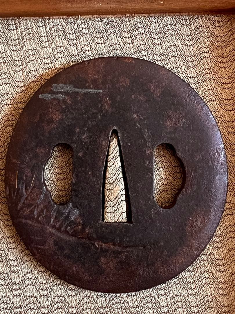 武具　刀装具　刀　脇差　鉄鍔　鯉の滝昇り　箱付