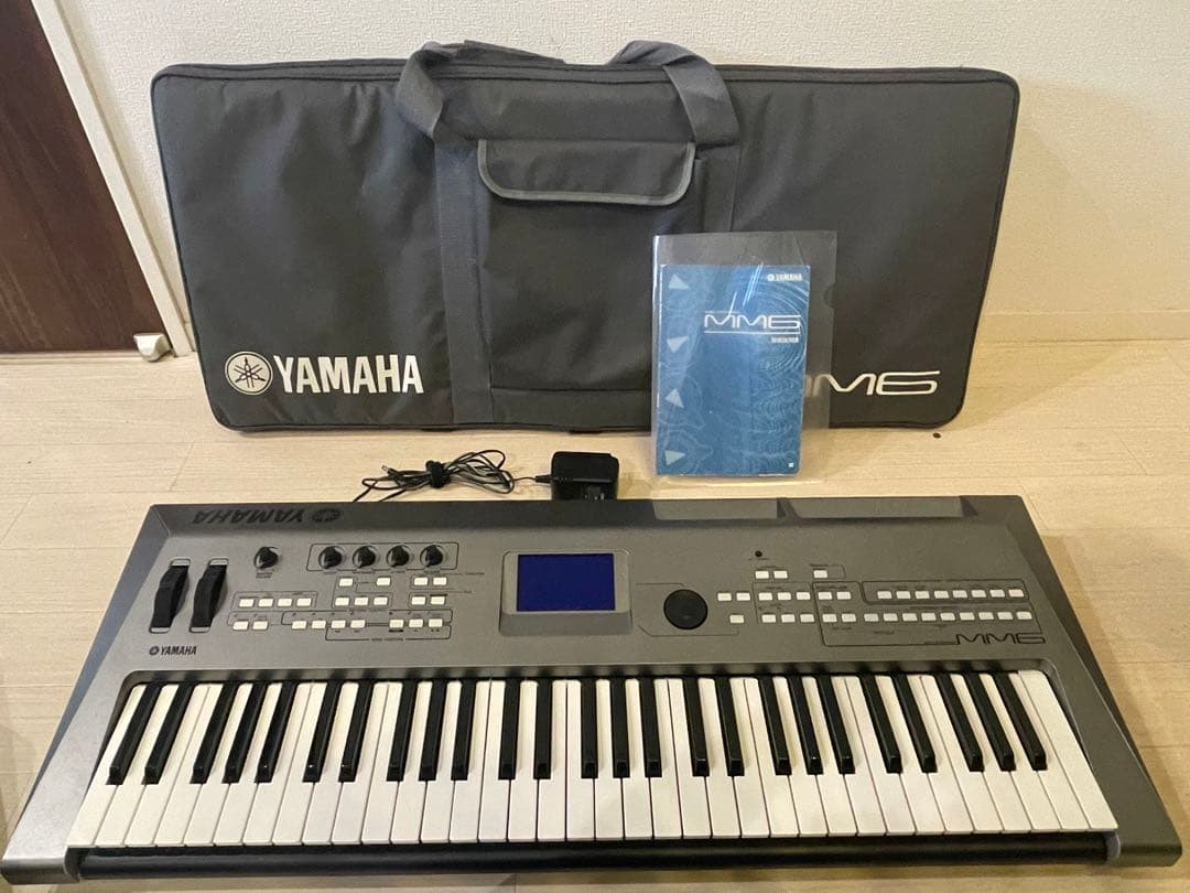 YAMAHA MM6 シンセサイザー 本体とケース