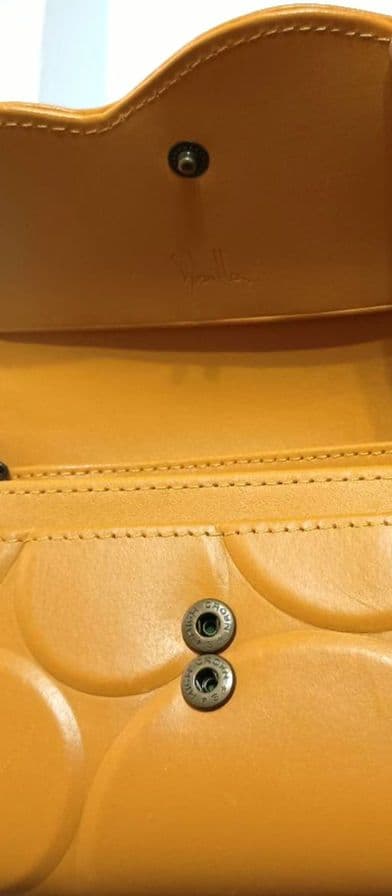 ★Sybilla 　シビラ　二つ折り財布　金運アップレザー 黄色　新品　未使用★