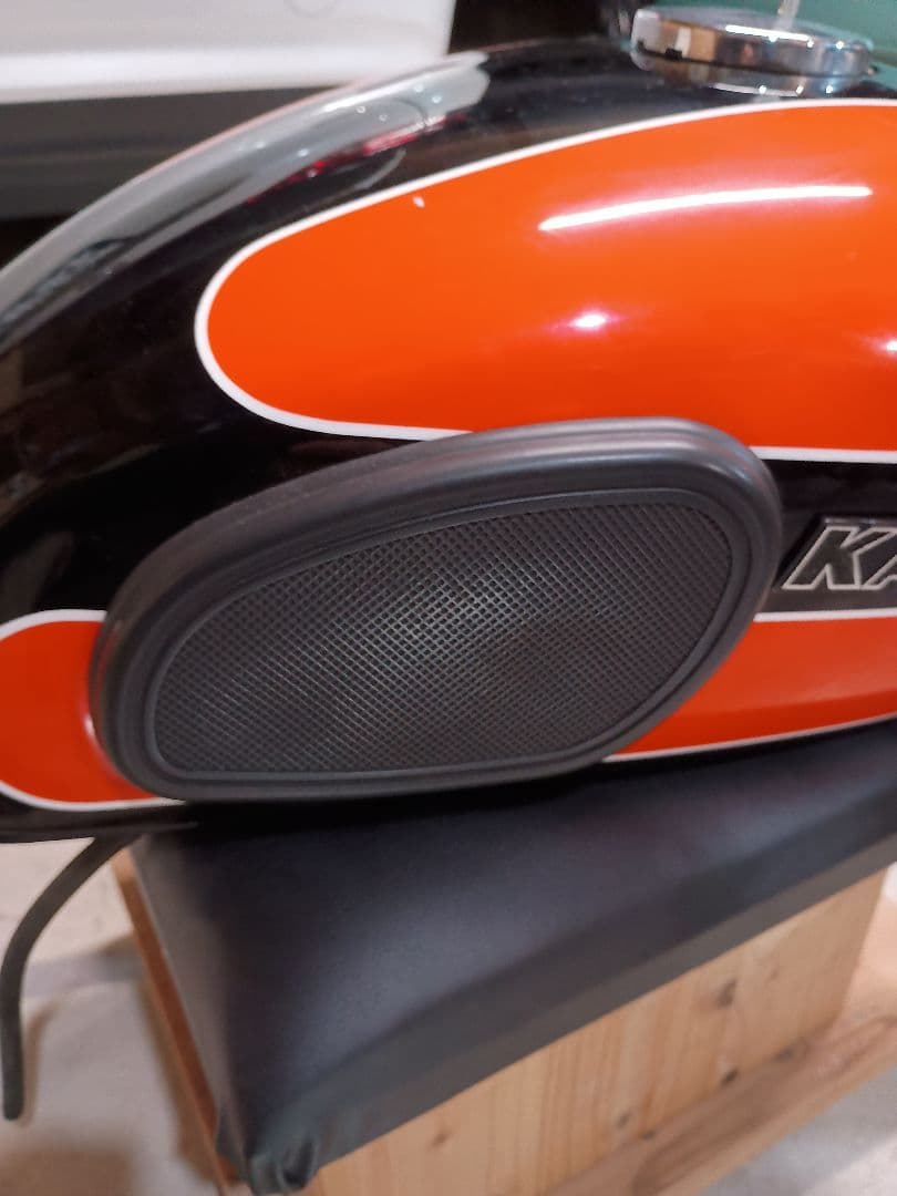 カワサキ　W650 タンク　W1カラー　キャブ車