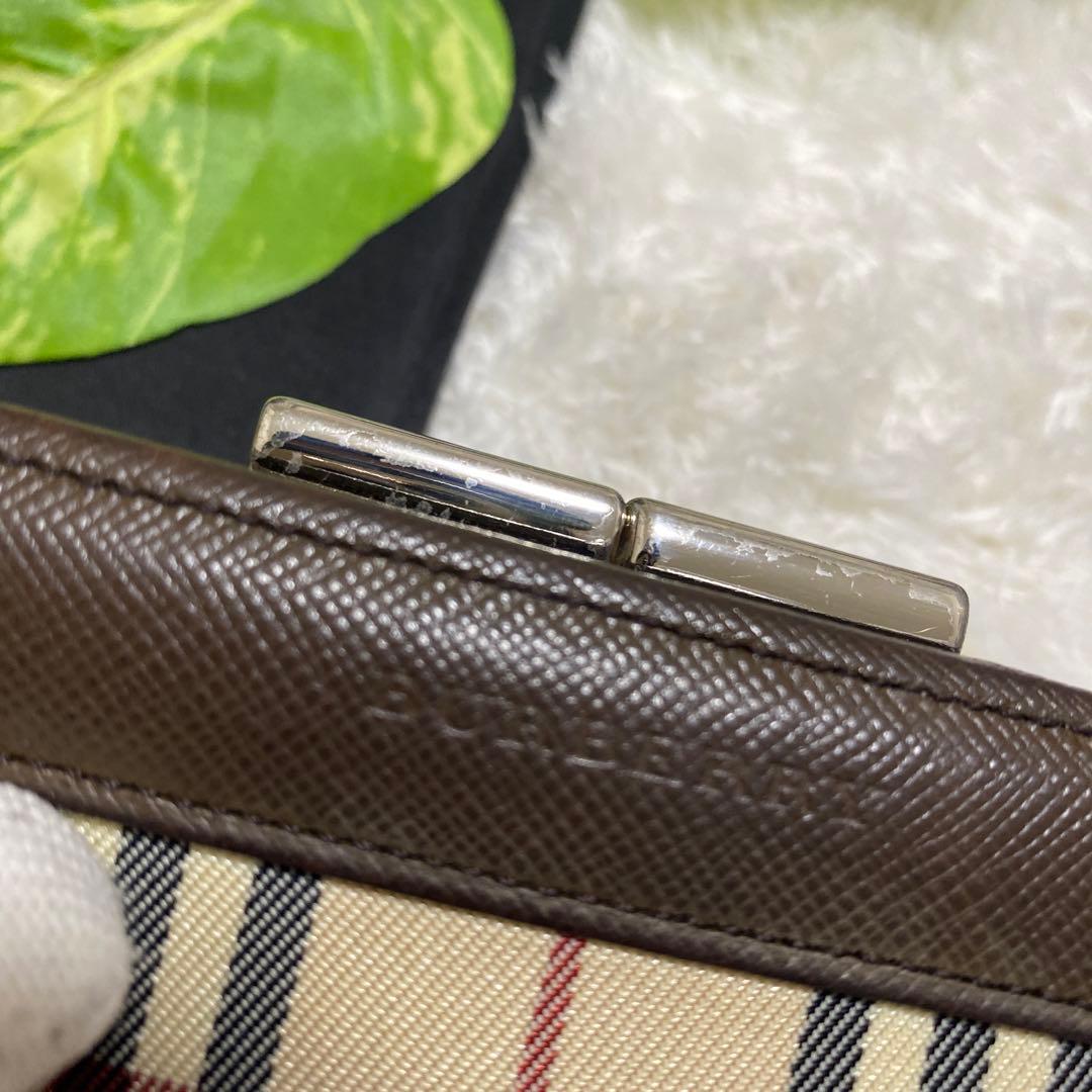 Burberry がま口　二つ折り財布　お洒落　美品　ノバチェック