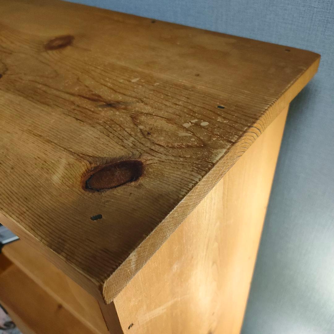 木製 キャビネット 無垢材 ナチュラル家具 回転ラッチ付き カントリー風 収納棚