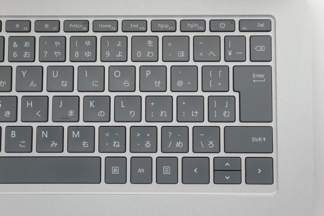 ゆう美品Surface Laptop Studio i5 256GBオフィ