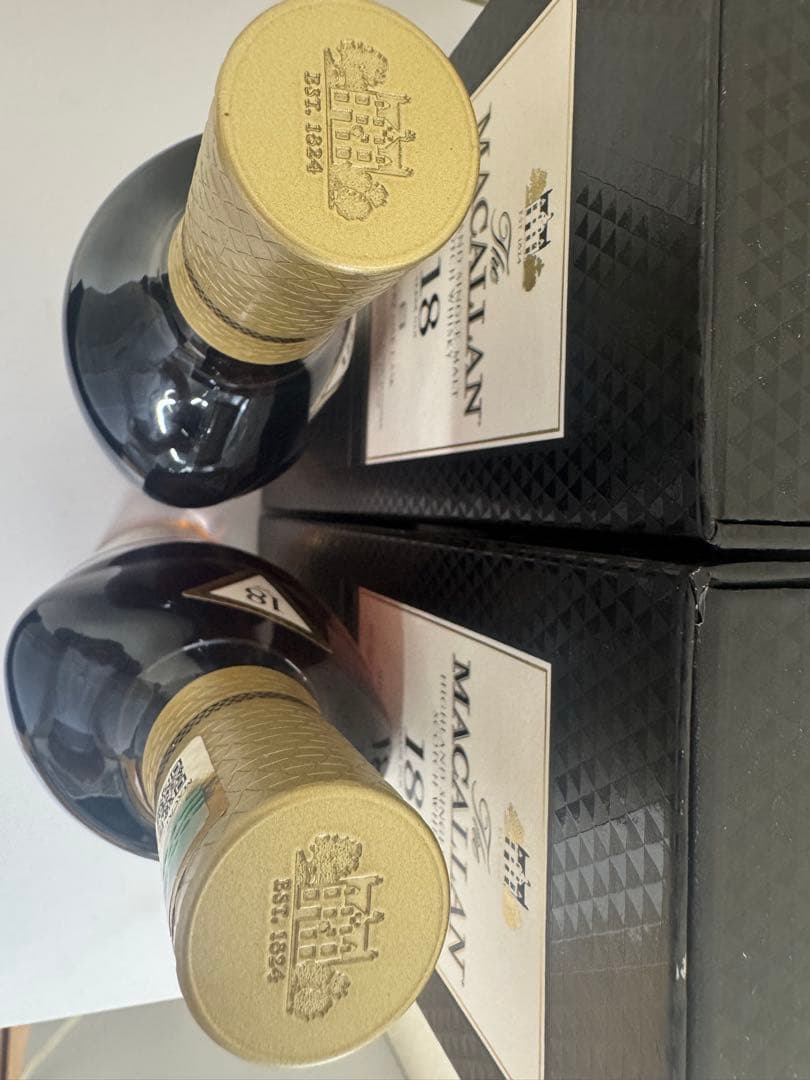 サントリー　ザ・マッカラン18年　700ミリ　２本