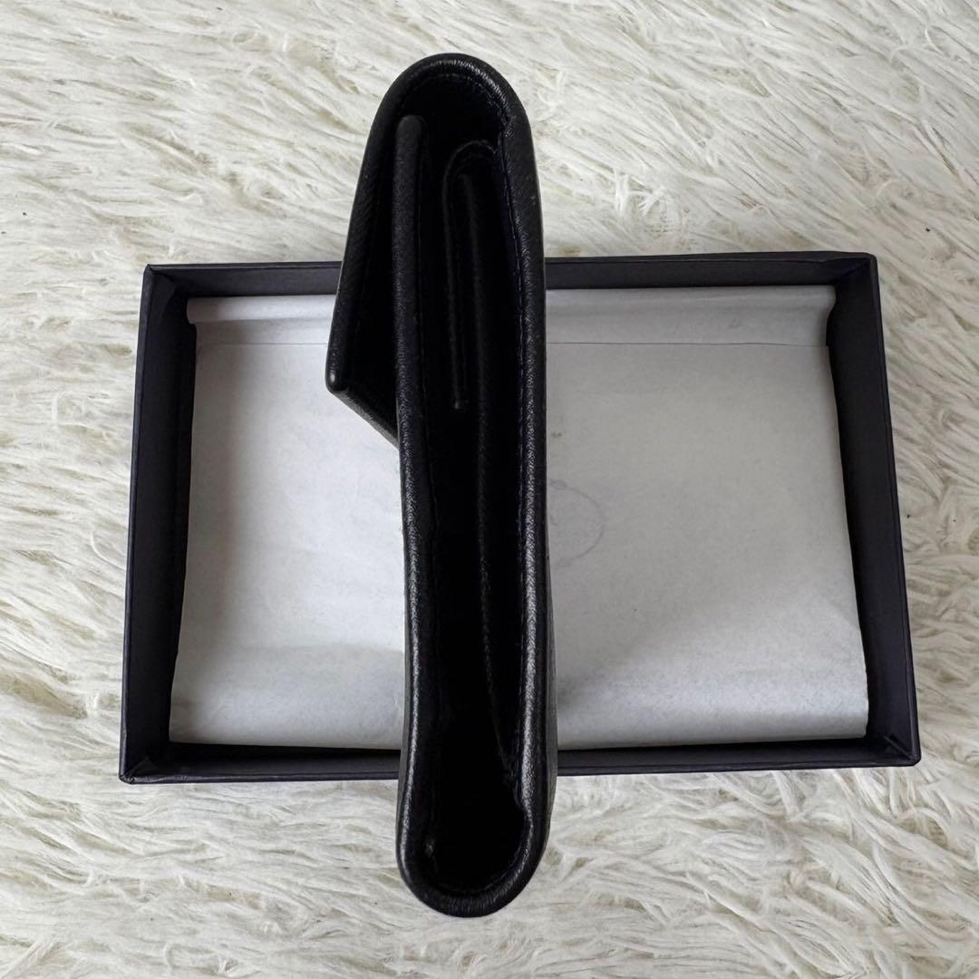 未使用級✨PRADA プラダ　三つ折り財布　三角ロゴプレート　サフィアーノ　黒