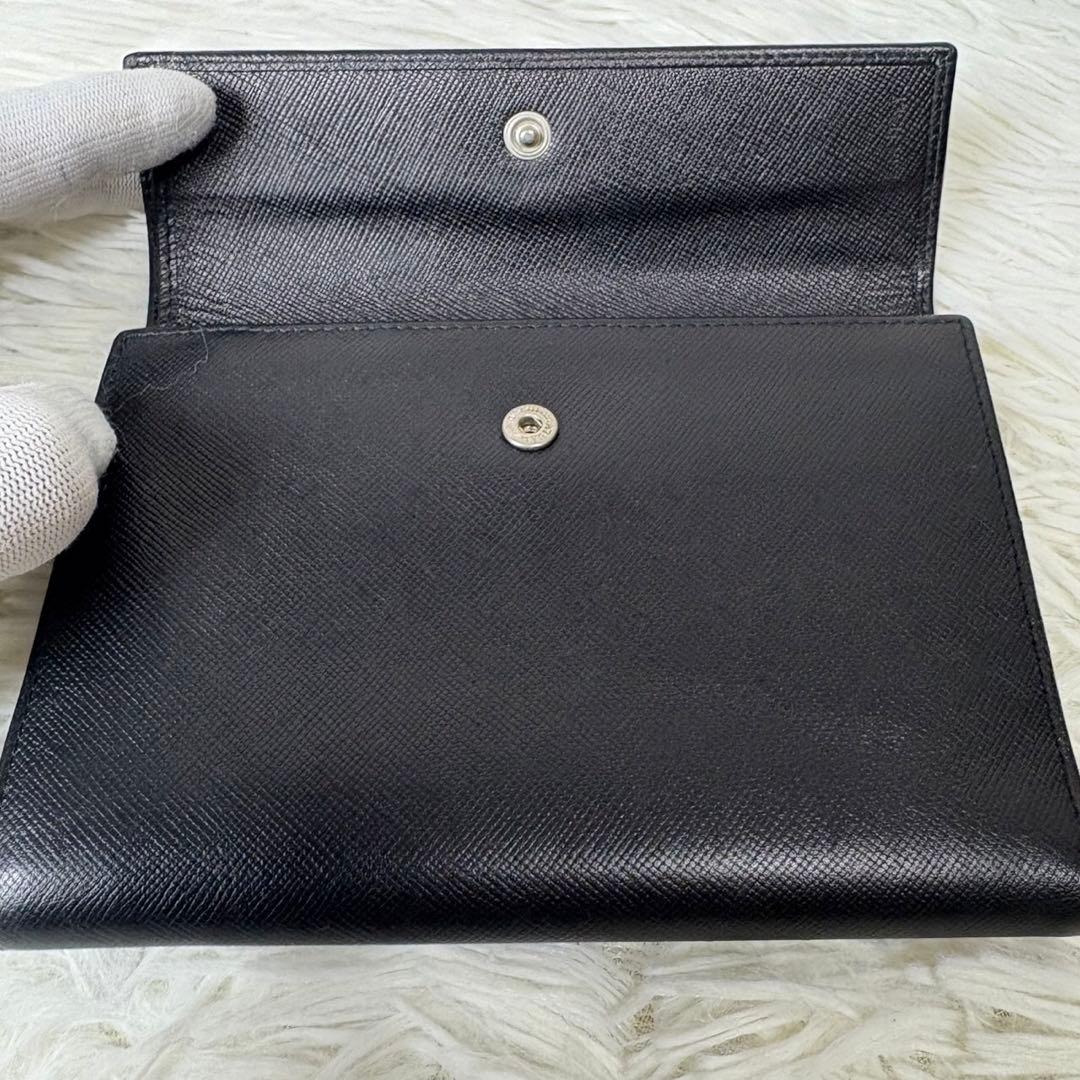 未使用級✨PRADA プラダ　三つ折り財布　三角ロゴプレート　サフィアーノ　黒