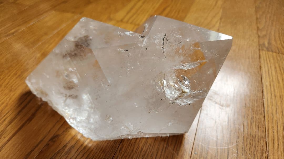 新春値下げ✨水晶　六角柱　イシスクリスタル　4.13キロ