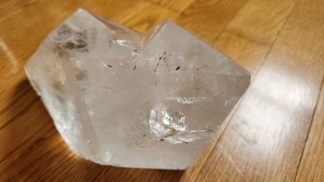 新春値下げ✨水晶　六角柱　イシスクリスタル　4.13キロ