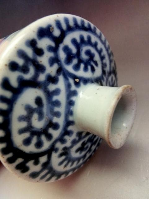 徳利■蛸唐草紋古伊万里染付山水図小徳利(江戸後期)古い酒器 水滴 時代物 骨董■