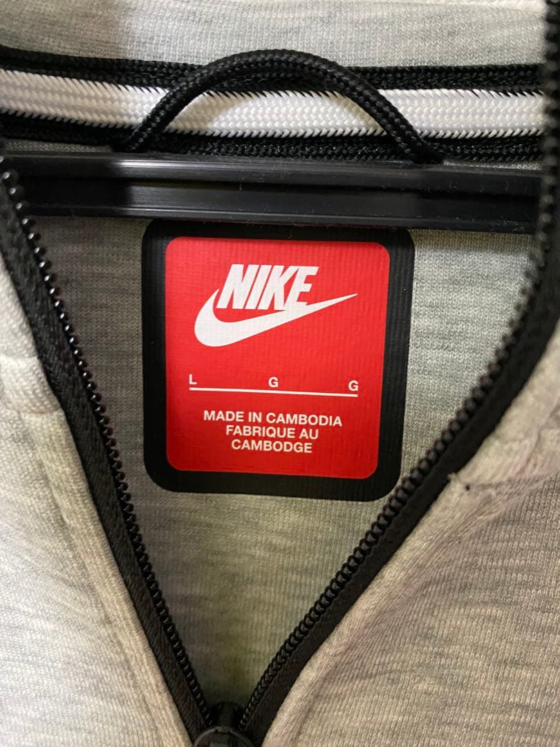 NIKE ナイキ　テックフリース フルジップ ウィンドランナー フーディ L