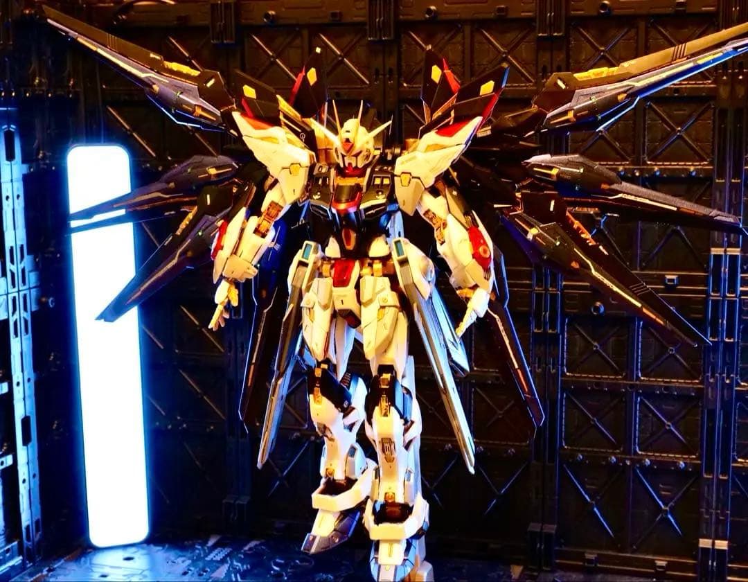 中華製 1/100 MGEXストライクフリーダムモデル 全塗装完成品