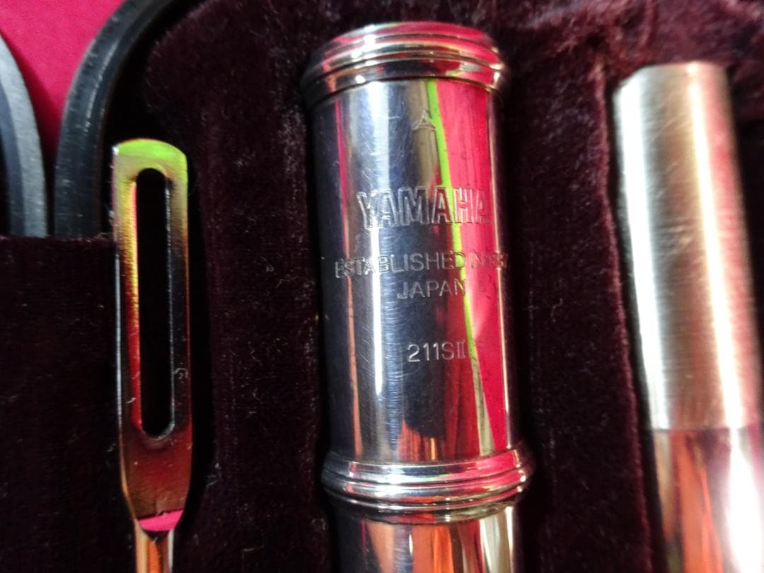 は*ろ様 YAMAHA YFL-211SII フルート ケース付き　現状品