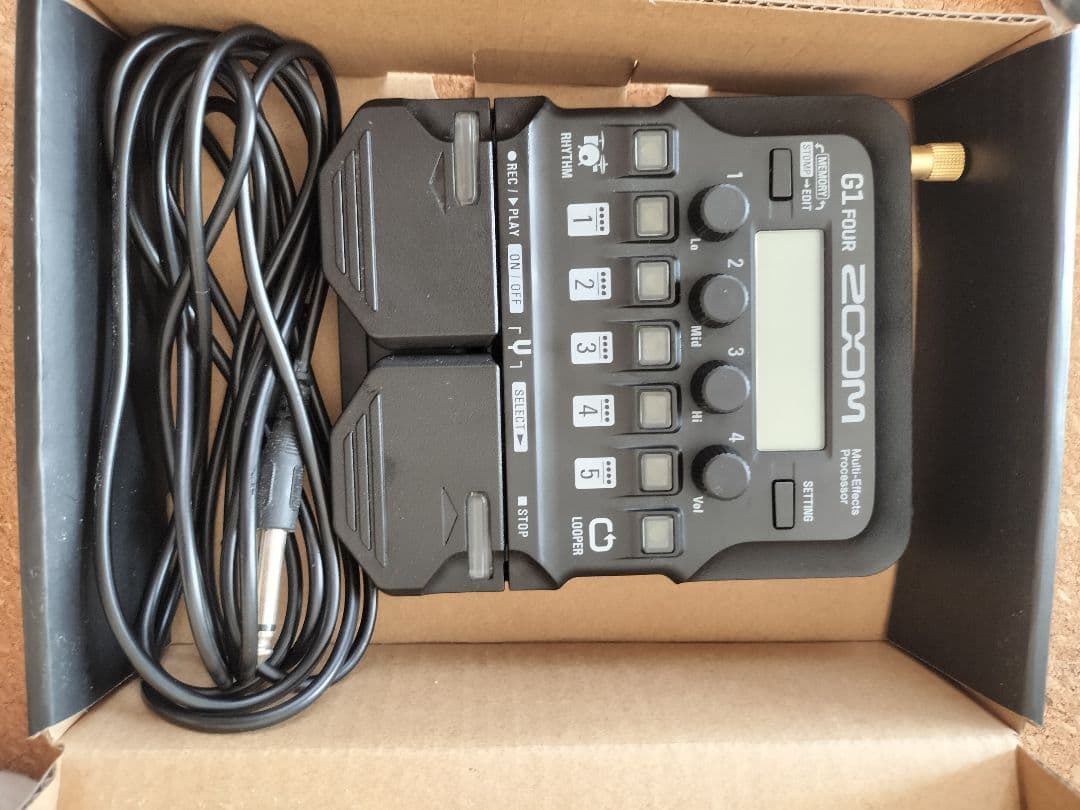 ZOOM G1 FOUR ギターエフェクター