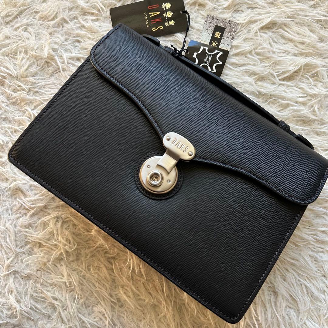 新品未使用　DAKS 本革　レザー　黒　セカンドバッグ　クラッチ　ダレス　日本製