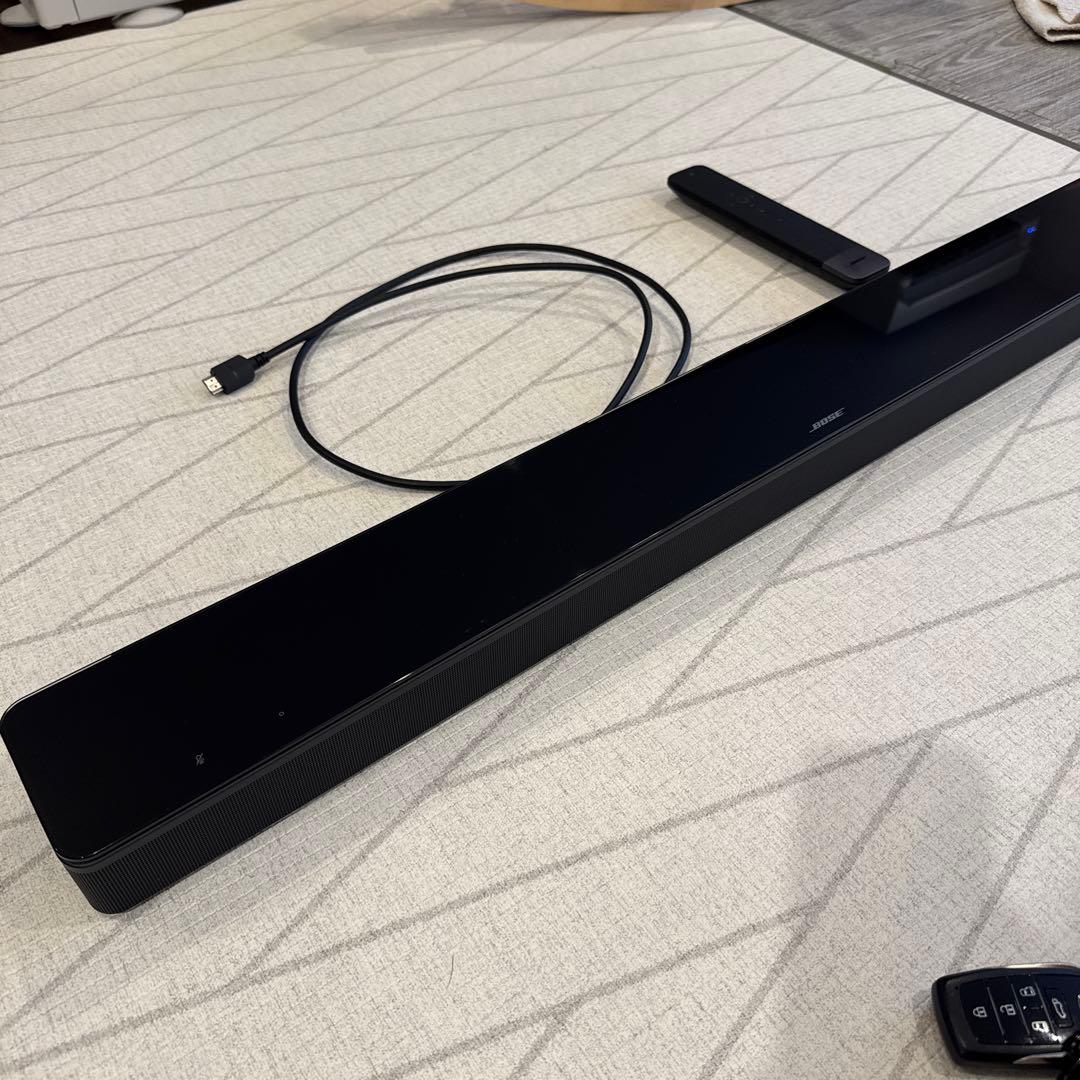 【美品】BOSE サウンドバー 700 本体　ケーブル空間調整マイクリモコン付き