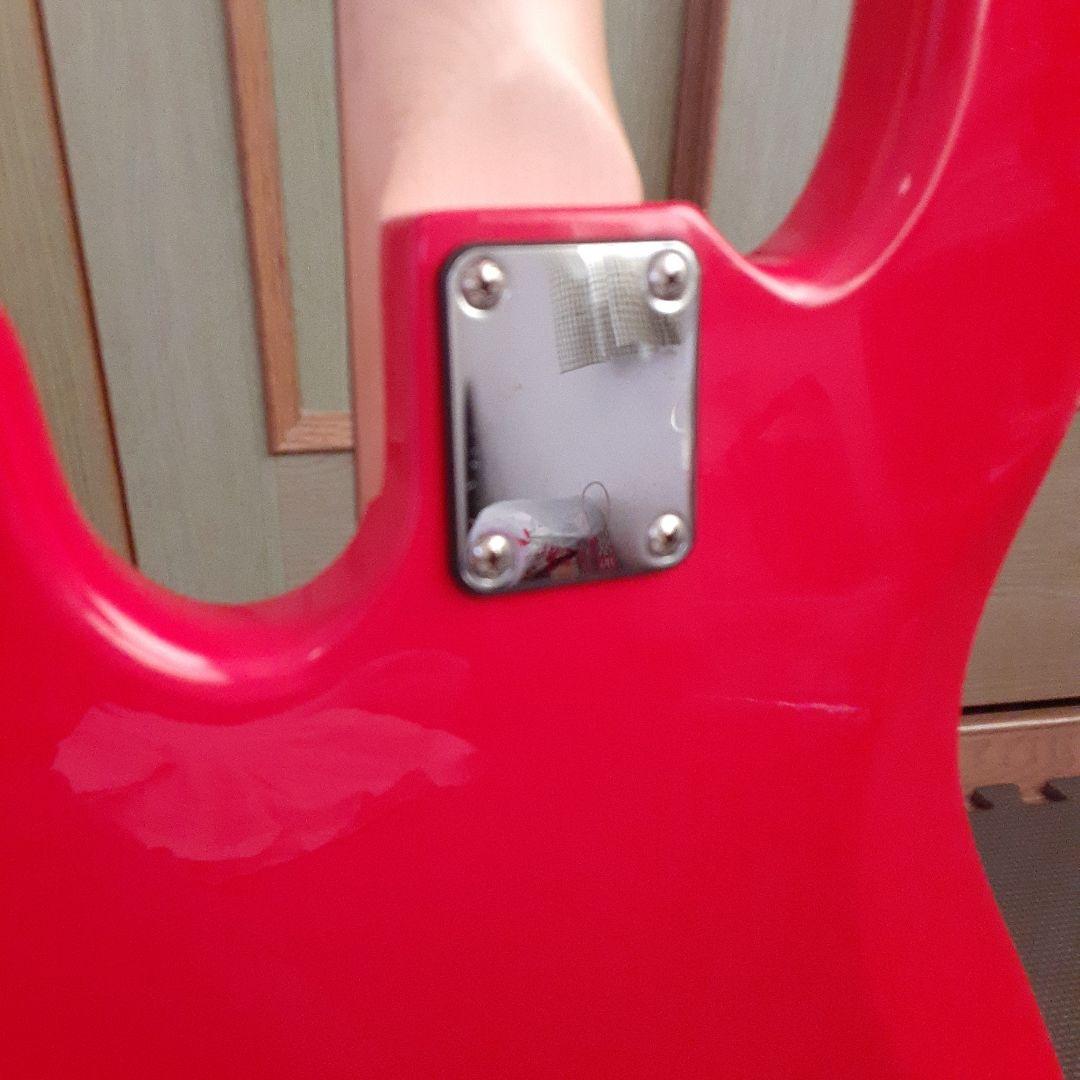 レジェンド　ベースギター　渋いレッド色