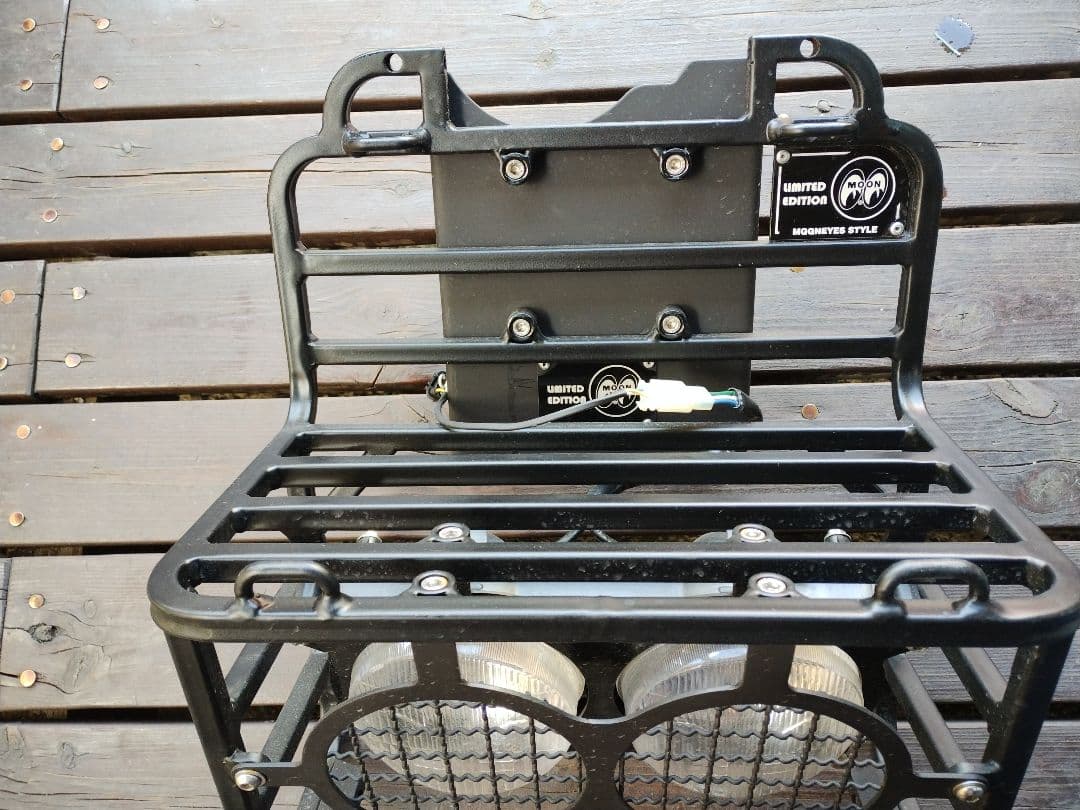 ハンターカブ デュアルヘッドライトフロントラックキット【MOONEYES】