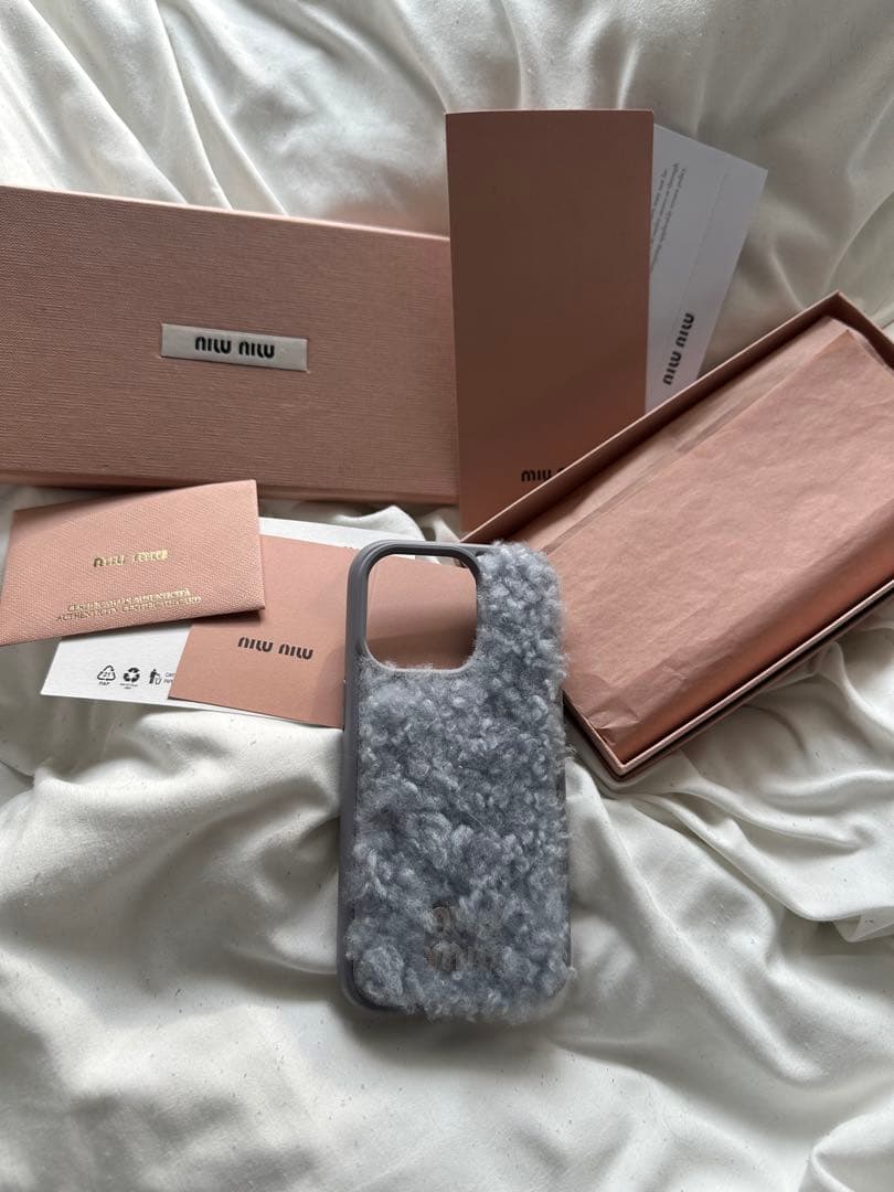 miu miu iPhone14proケース