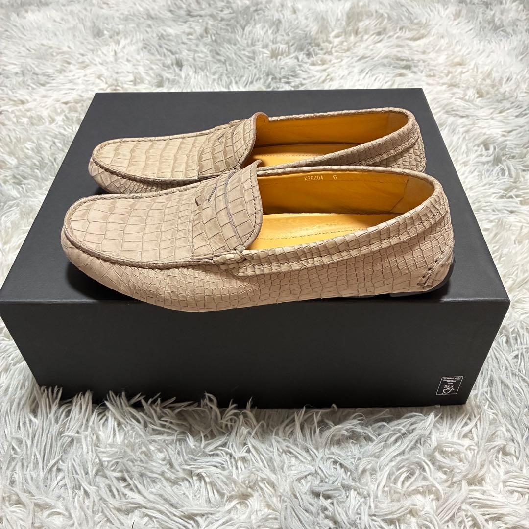 【未使用に近い】GIORGIO ARMANI 本革 クロコ型押し ６グレージュ