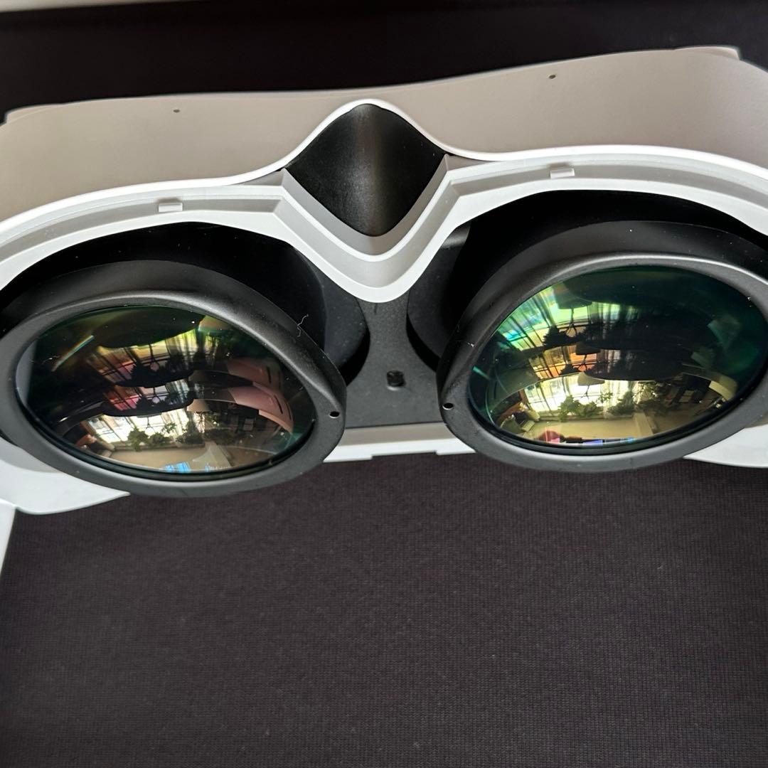 PICO 4 VRヘッドセット　8 GB + 128 GB　美品