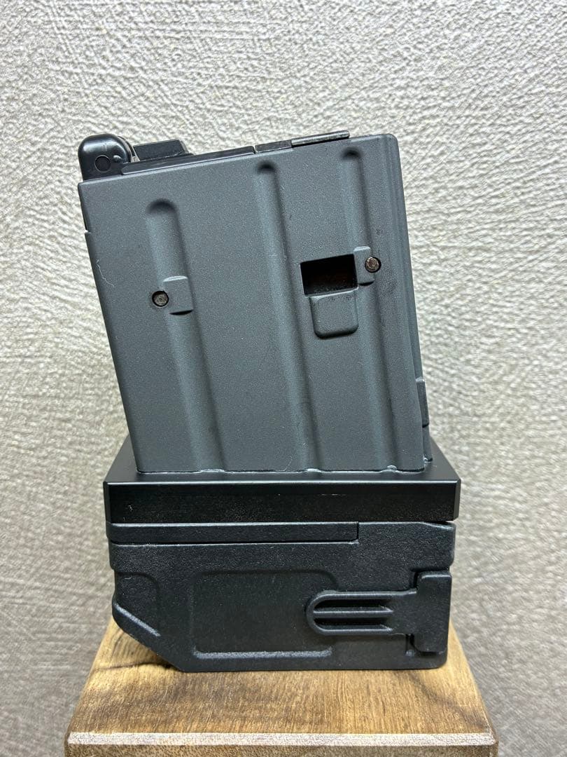 R7-25 東京マルイ GBB M4 マガジンアダプター 外部ソース仕様