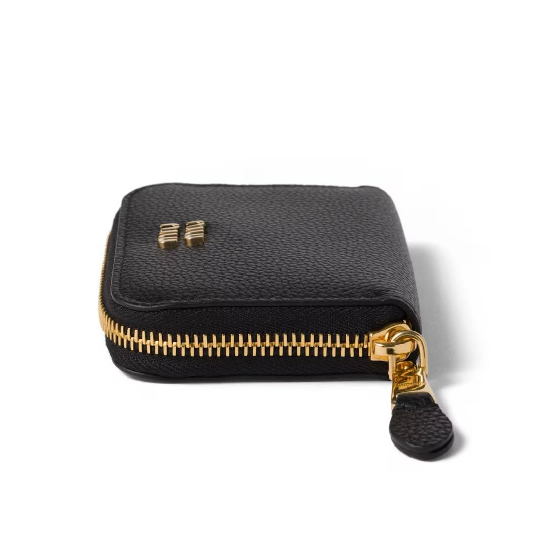 【美品】miu miu 黒 レザー ケース