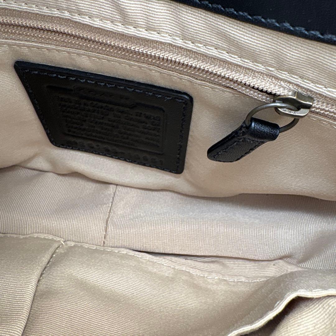 COACH（コーチ）ブラックレザー ショルダーバッグ