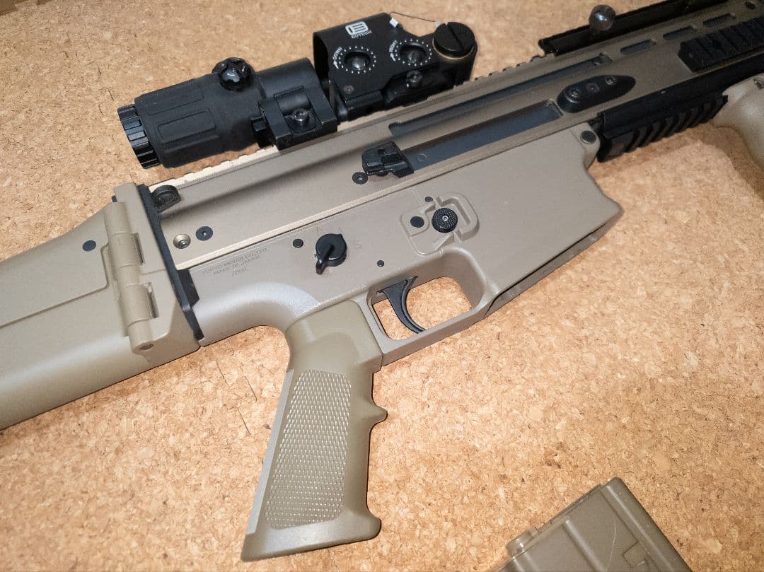 次世代電動ガン　スカー　H 　ホロサイト付き