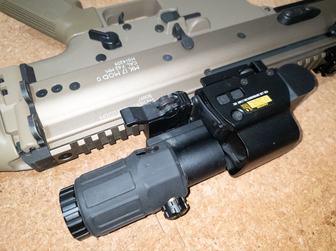 次世代電動ガン　スカー　H 　ホロサイト付き