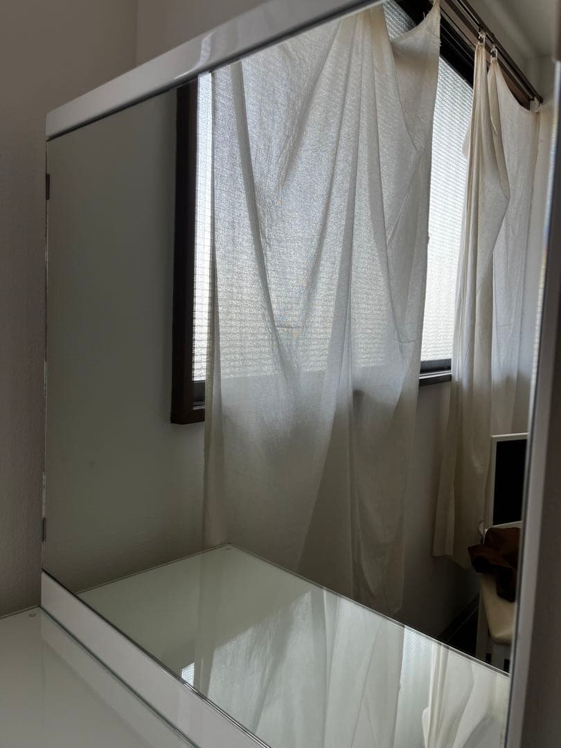 ホワイトミラー 約幅80cm×高さ60cm